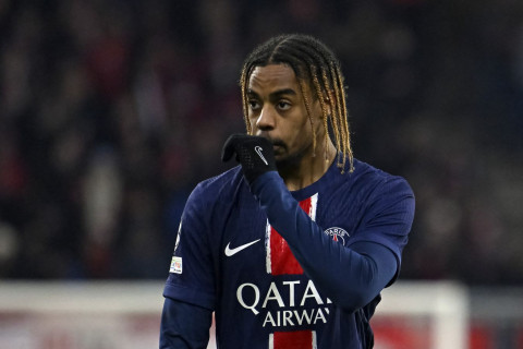 Bredli Barkola “Liverpul”a transfer olunacağı təqdirdə zəmanət tələb edib