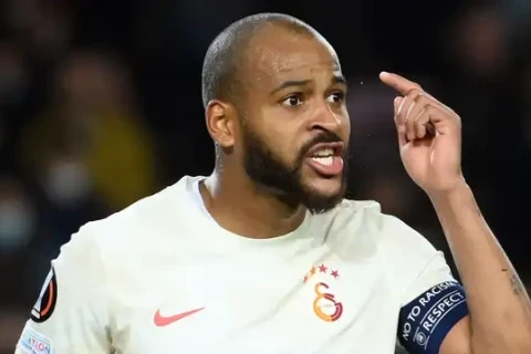 “Sevilya”nın oyunçusu hakimi təhqir etdiyinə görə altı oyunluq cəzalandırılıb