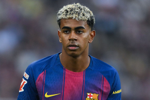 Ламин Ямаль получил "Золотую кнопку YouTube" спустя четыре дня после запуска канала - ФОТО