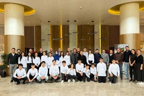 Çempion cüdoçular şəhid övladları üçün təşkil olunan qış düşərgəsinin iştirakçıları ilə görüşüblər - FOTO