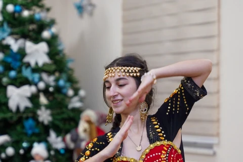 Milli komandanın üzvləri uşaq sığınacağını ziyarət ediblər - FOTO