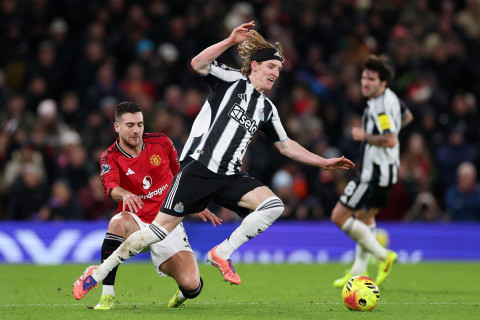 Дебютный гол Доргу принес "Манчестер Юнайтед" победу над "Ньюкаслом" - ВИДЕО