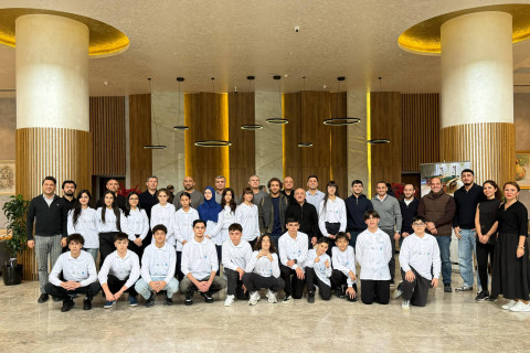 Çempion cüdoçular Qış düşərgəsinin iştirakçıları ilə görüşüblər - FOTO