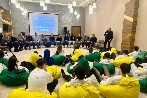 Çempion cüdoçular Qış düşərgəsinin iştirakçıları ilə görüşüblər - FOTO