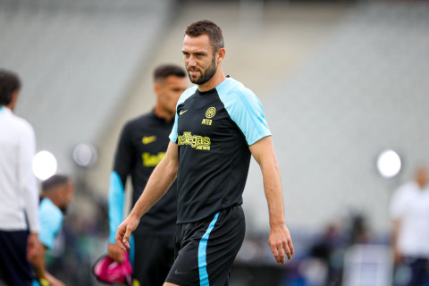 Barcelona chooses from three Serie A defenders