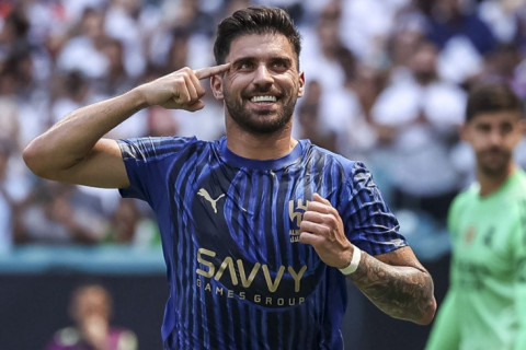 "Аль-Хиляль" по-прежнему хочет сохранить Рубена Невеша в команде