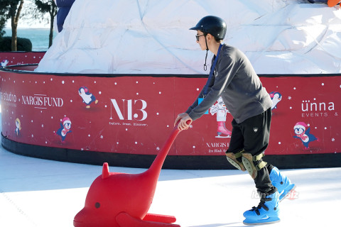 Bakı bulvarındakı buz meydançasında bayram ab-havası - İDMAN.BİZ-in FOTOREPORTAJI