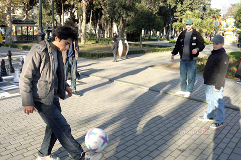 Новый год на Бакинском бульваре начали с активности и спорта - ФОТОРЕПОРТАЖ İDMAN.BİZ