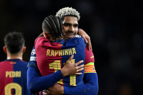 Страдавший от депрессии защитник "Барселоны" вернулся к тренировкам с командой