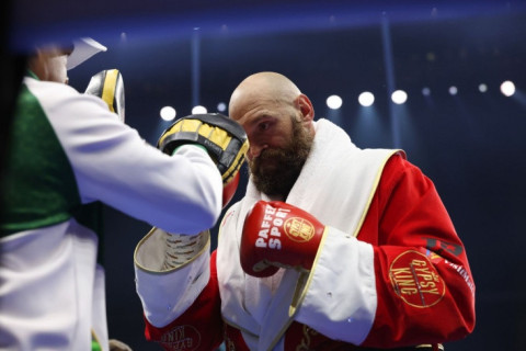 Тайсон Фьюри поддержал Энтони Джошуа после смертельного ДТП в Нигерии