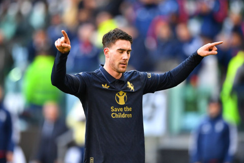 “Barselona” Levandovskinin əvəzinə “Yuventus”un hücumçusunu pulsuz transfer etmək istəyir