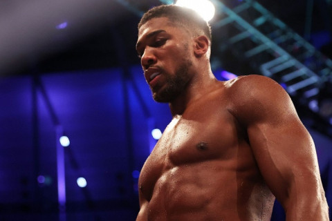 Энтони Джошуа выписали из больницы после смертельного ДТП