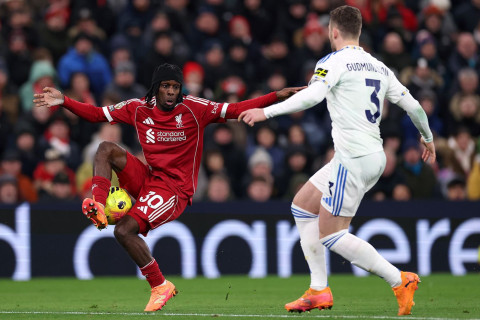 “Liverpul” öz meydançasında “Lids”i məğlub edə bilməyib