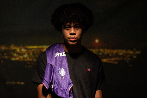 “Liverpul” Avstriya klubunun mərkəz müdafiəçisi ilə müqavilə imzalayıb