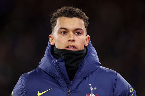 “Tottenhem Hotspur” Brennan Consonun “Kristal Palas”a transfer olunduğunu açıqlayıb