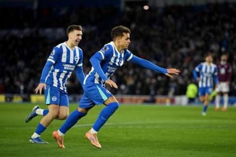 "Брайтон" уверенно победил "Бернли"