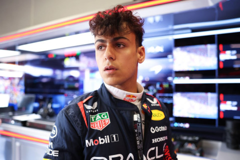 Lindblad: “F1” yeni pilotlarının çoxundan bir az fərqli vəziyyətdəyəm”