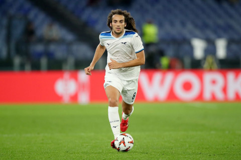 "Фенербахче" работает над трансферами игроков "Милана" и "Лацио"