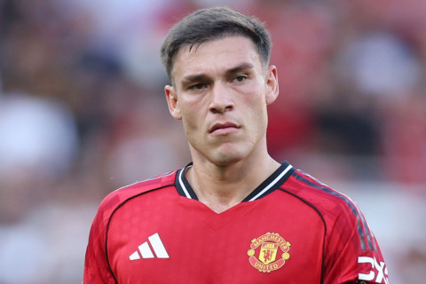 "Манчестер Юнайтед" отказался отдавать Угарте в аренду "Галатасараю"