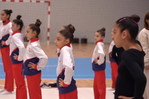 В Шеки прошел мастер-класс для юных гимнастов - ФОТО