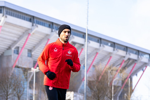 Махир Эмрели и его партнер по команде вернулись к тренировкам на поле - ФОТО