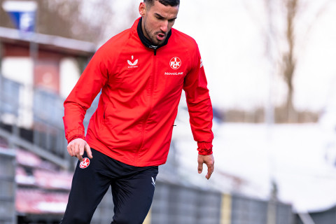 Махир Эмрели и его партнер по команде вернулись к тренировкам на поле - ФОТО