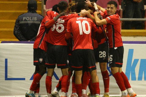 “Qəbələ” iki mövqeyə əcnəbi futbolçular axtarır