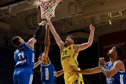 "Реал" вслед за "Барселоной" сыграет с "Маккаби" без зрителей