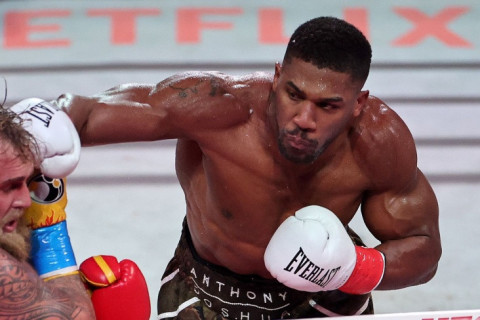 Дядя Энтони Джошуа: "Мой племянник завершил карьеру"