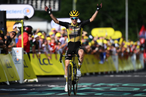 Действующий победитель "Джиро д’Италия" Йейтс объявил о завершении карьеры