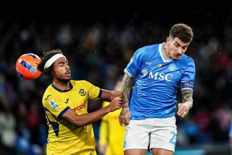 “Napoli” “Verona”nın müqavimətini qıra bilməyib