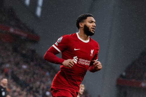 “Milan” “Liverpul” və “Nottingem Forest”in müdafiəçiləri ilə maraqlanır