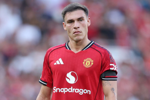 “Mançester Yunayted”in yarımmüdafiəçisi “Ayaks”a icarəyə verilə bilər