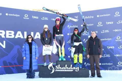 Azərbaycanda ilk dəfə keçirilən dağ xizəyi üzrə beynəlxalq turnirin qalibləri mükafatlandırılıb - FOTO