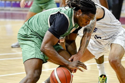 Azərbaycan klubu amerikalı basketbolçu ilə vidalaşıb