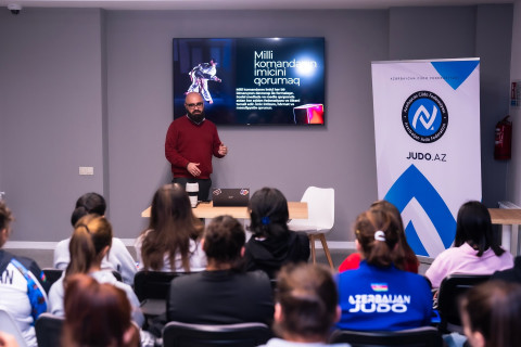 В сборной Азербайджана по дзюдо среди девушек прошел тренинг по поведению в соцсетях - ФОТО