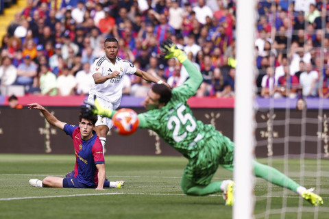 "Реал" и "Барселона" в четвертый раз подряд сыграют в финале Суперкубка Испании