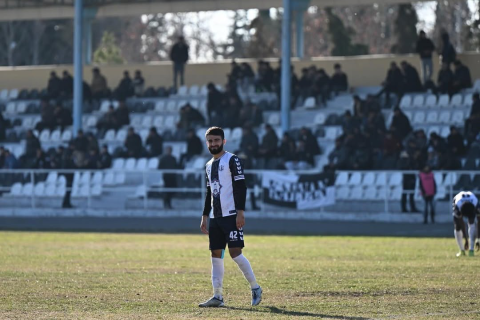 “Karvan-Yevlax”ın futbolçusu: “Çempionatda yaranan fasilə bizim xeyrimizə olacaq”