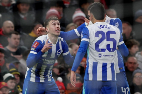 "Манчестер Юнайтед" уступил "Брайтону" и вылетел из Кубка Англии - ВИДЕО