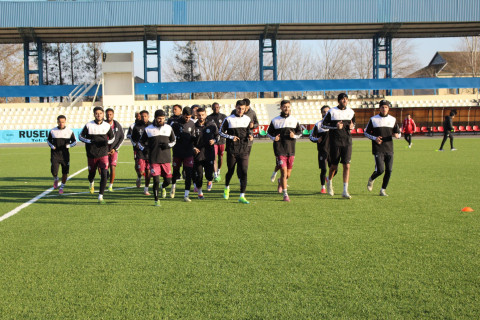 “Karvan-Yevlax” mövsümün ikinci yarısı ərəfəsində heyətini gücləndirir