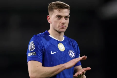 Матч "Челси" с "Чарльтоном" в Кубке Англии был прерван из-за оказания помощи зрителю - ФОТО