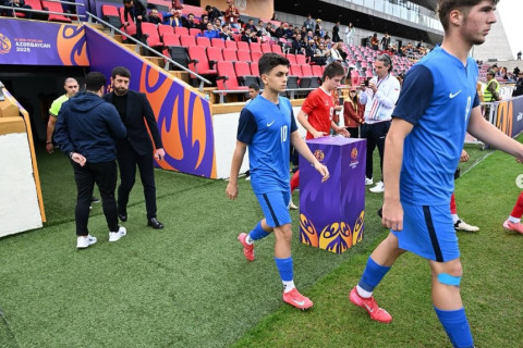 Qurban Qurbanov 15 yaşlı futbolçunu əsas komandanın məşqlərinə çağırdı