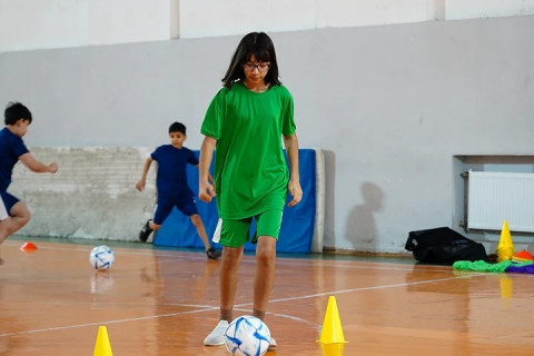 “Məktəblərdə Futbol Dərsi” layihəsi davam edir - FOTO