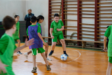 “Məktəblərdə Futbol Dərsi” layihəsi davam edir - FOTO