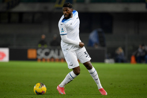 Стамбульский гранд ведет переговоры по игроку "Лацио"