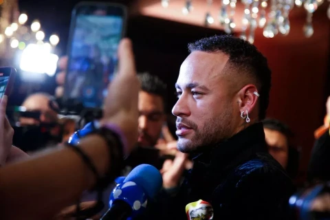 Neymar özünə şəhər tikir