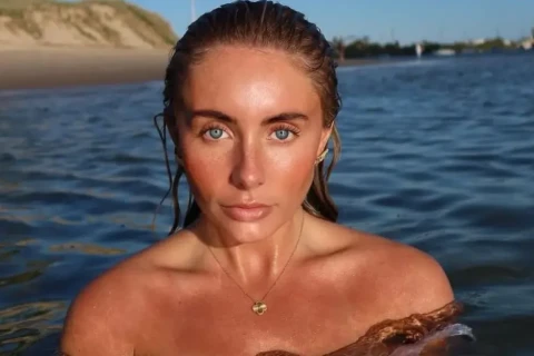 Pornoaktrisa Bonni Blu: “Mançester Yunayted”ə stressdən çıxmaq mane olmaz”