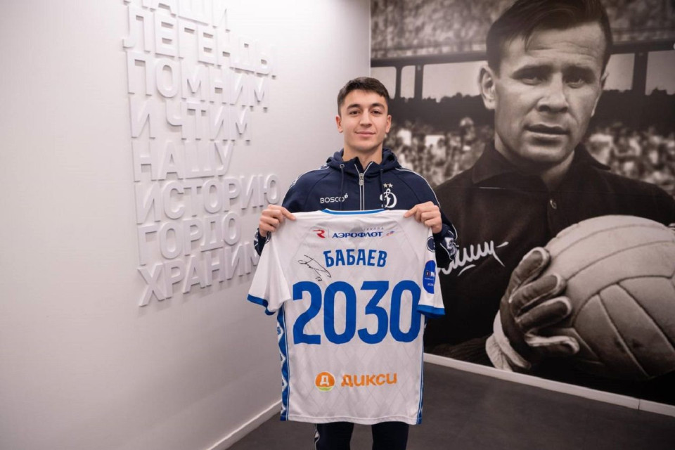 “Dinamo Moskva” Ülvi Babayevlə müqaviləni uzadıb