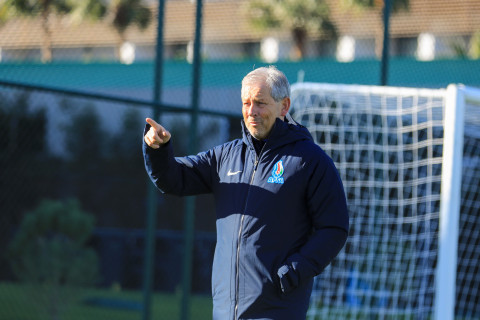 UEFA nümayəndələri azərbaycanlı hakimlərə seminar keçiblər - FOTO