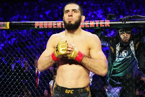İslam Mahaçev keçmiş UFC çempionu ilə döyüşməyi hədəfləyib